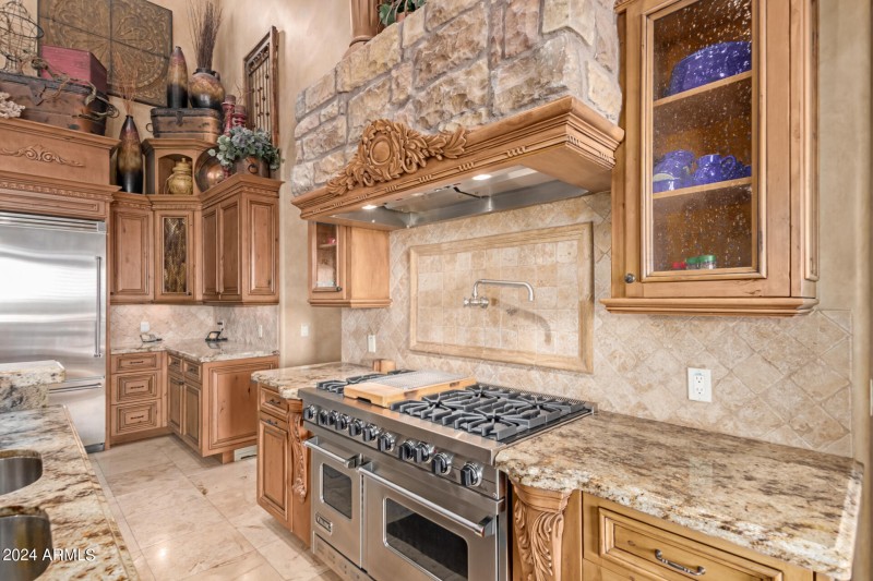 Gourmet Range with Stone Detail