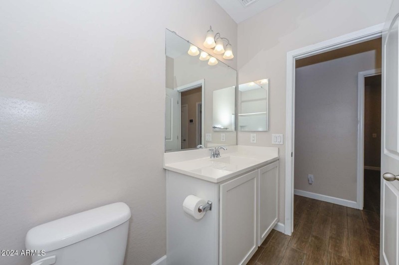 Hall Bath2