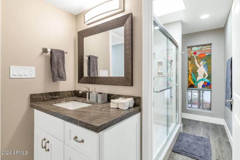 7948 E Vista Dr-large-024-027-7948 E Vis