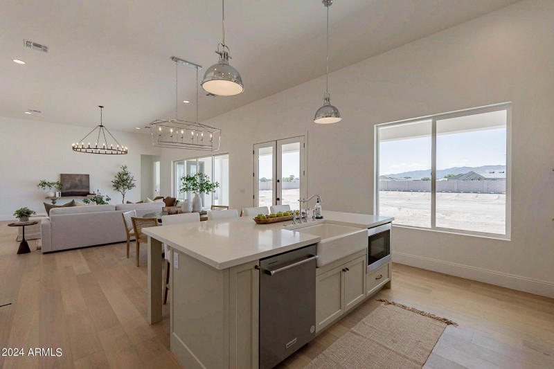 25-web-or-mls-177th-25