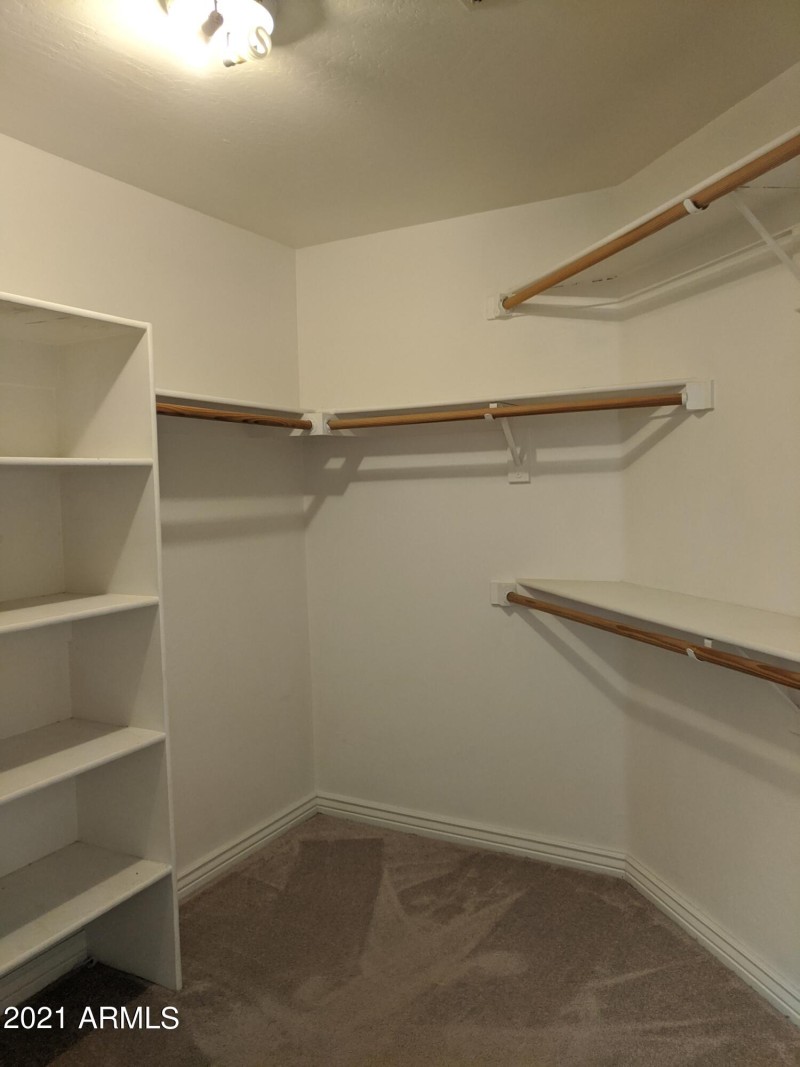 Walk-in Closet 1
