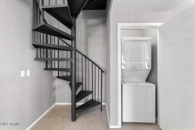 11-11-Stairs _ Laundry