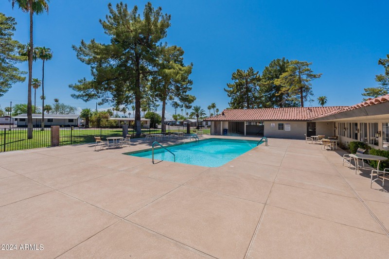26-web-or-mls-University-Community-1