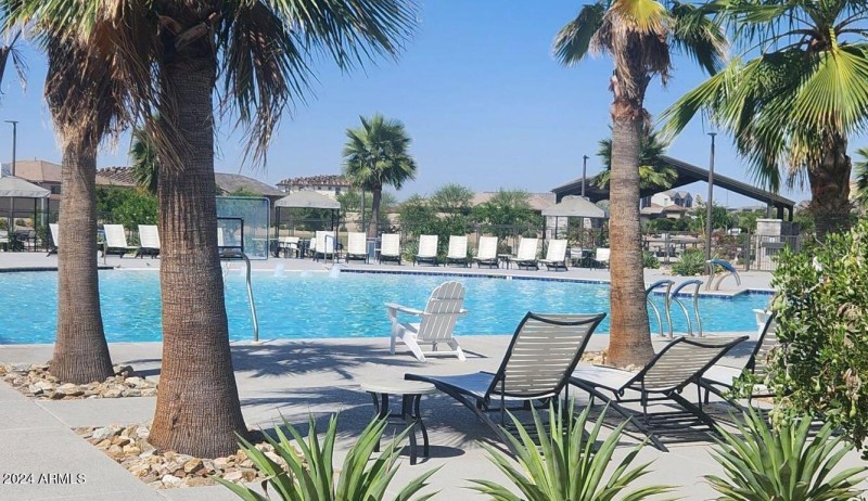 pool comunity