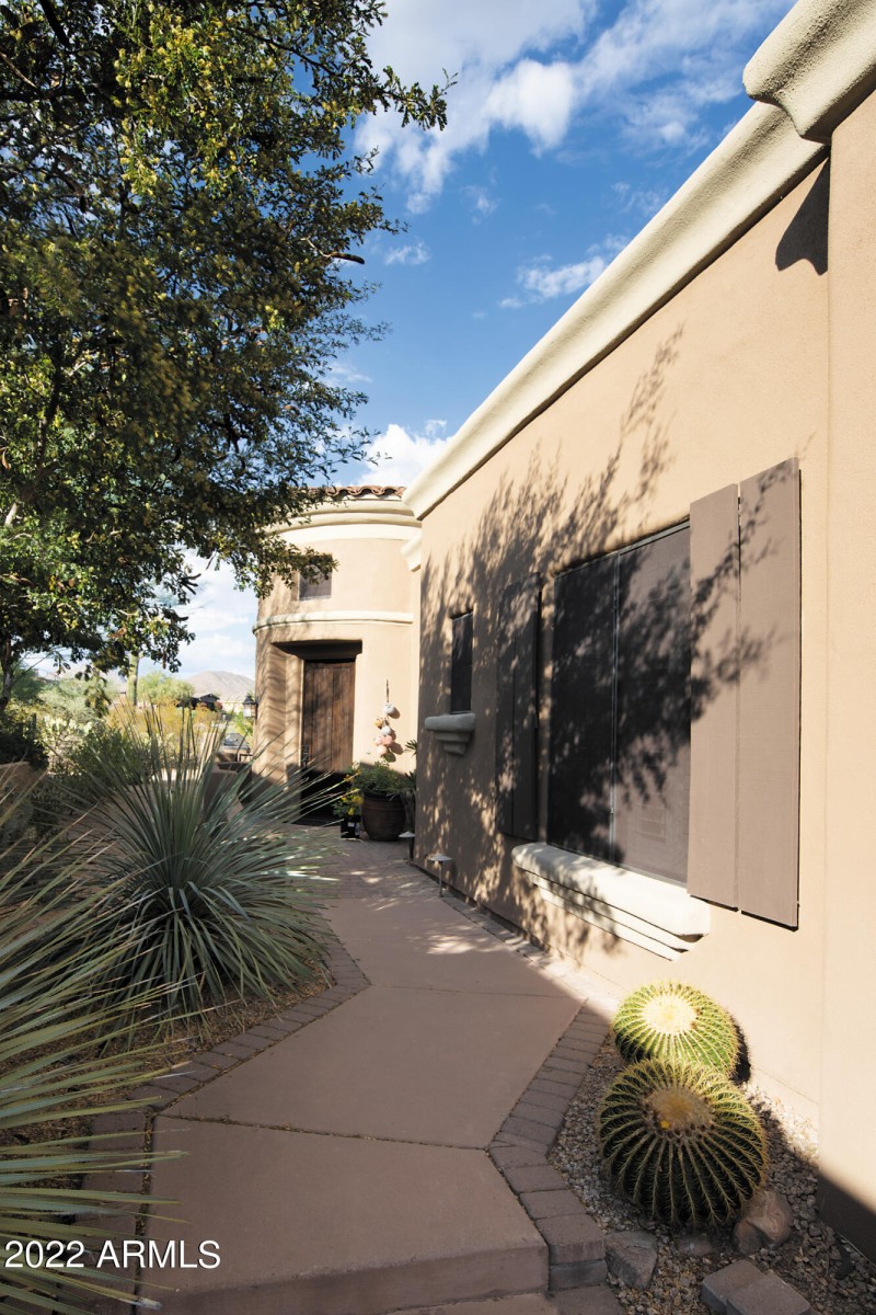 Entry Greenway