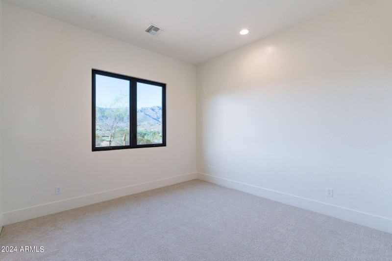 33-web-or-mls-Quarter - HD-27