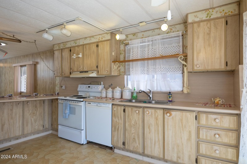 Kitchen 3