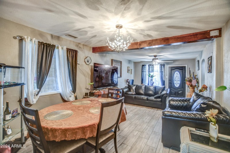 Dining Living 4