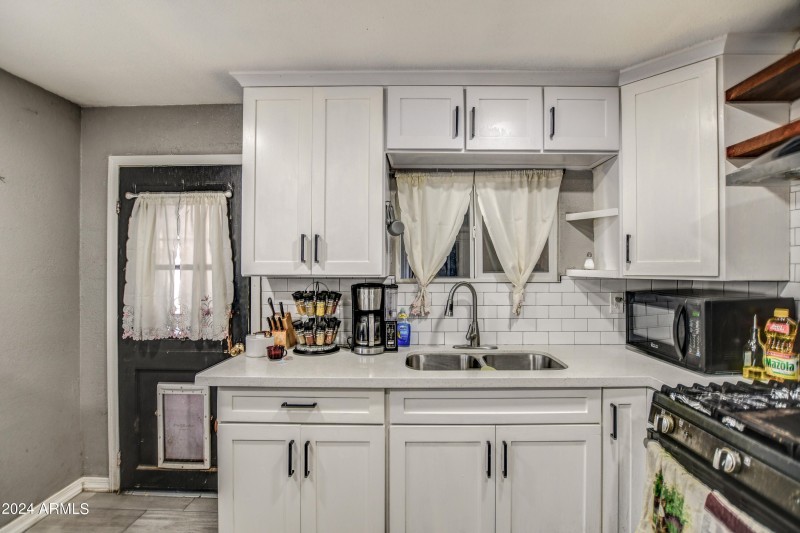 Kitchen 2