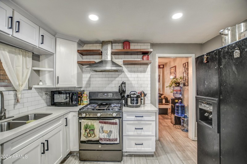 Kitchen 4