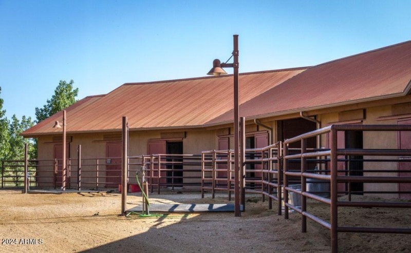 034_American Ranch Barn