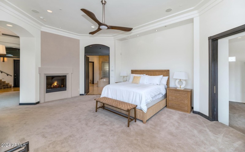 6207 E Indian Bend Rd-large-028-009-6207