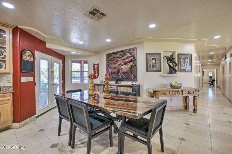 7 Dining Room