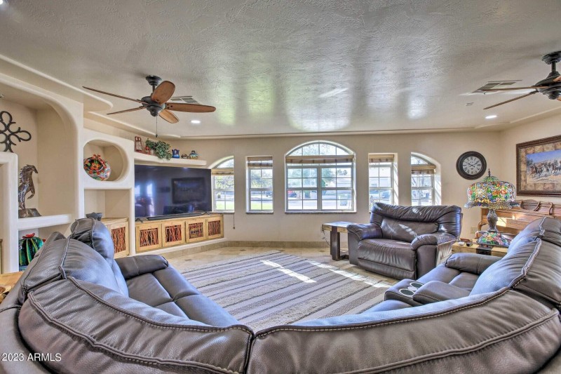 12 Main living room with views of front