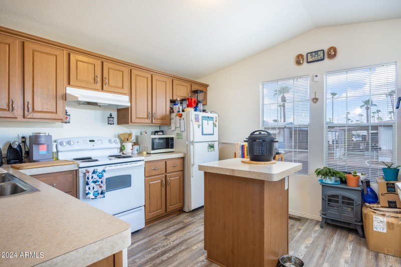 Kitchen 1