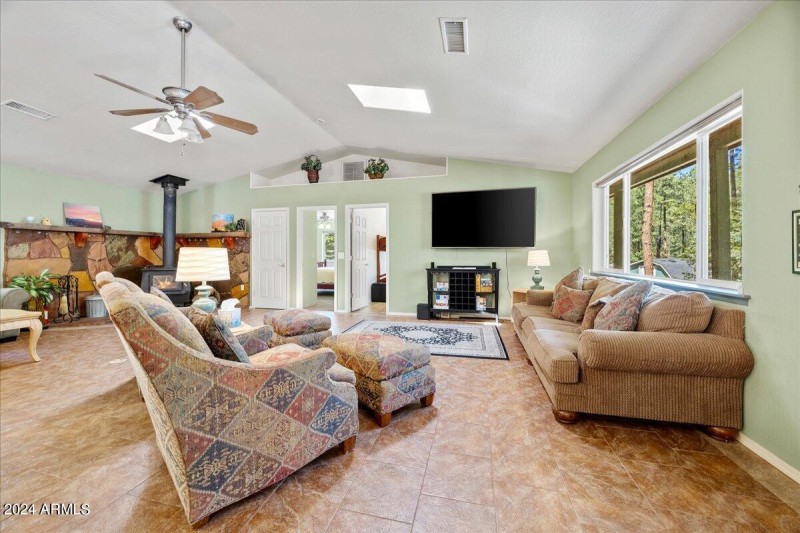 10-Living Room