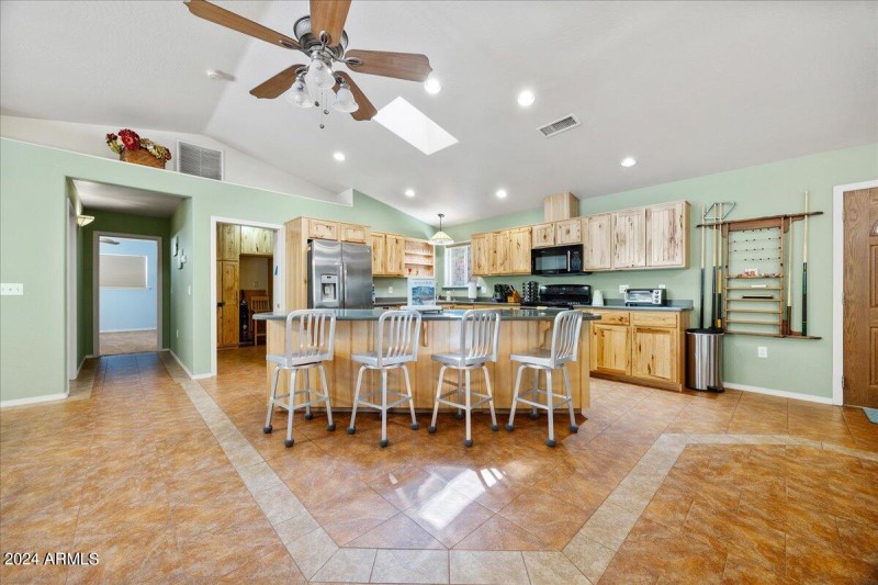 17-Kitchen