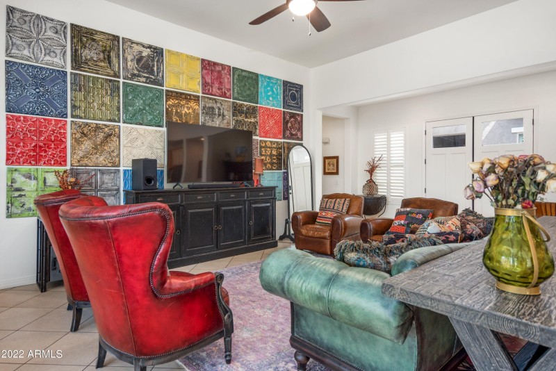 10-10020 E Strobe Ave-10