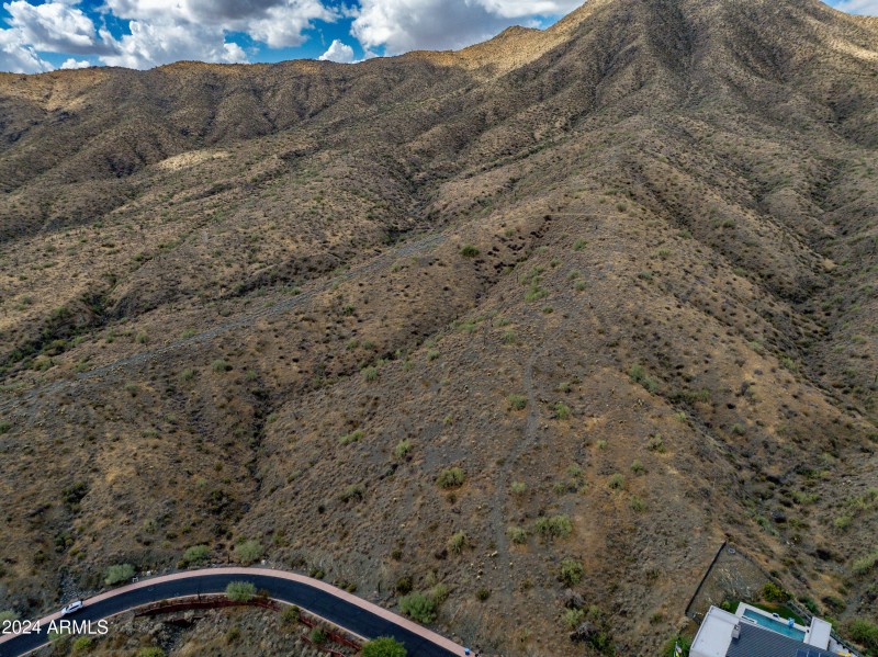 137 DJI_0058-10
