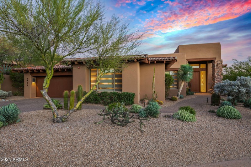 4-web-or-mls-Front Of Home