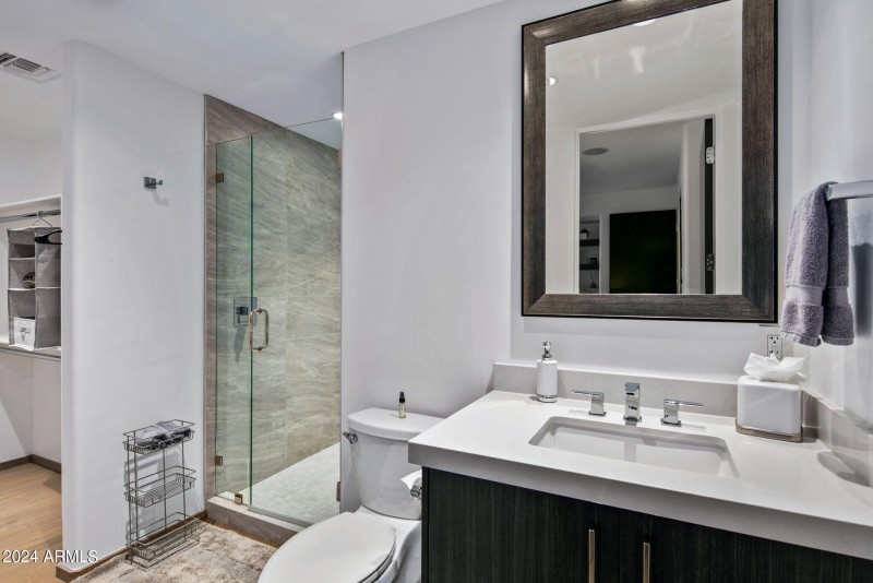 34-web-or-mls-Ensuite 2 Bath