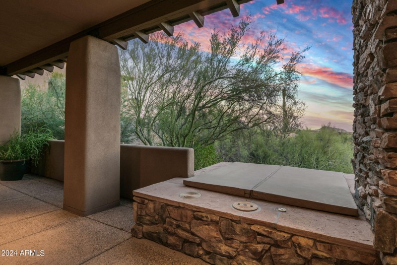 41-web-or-mls-Spa Views