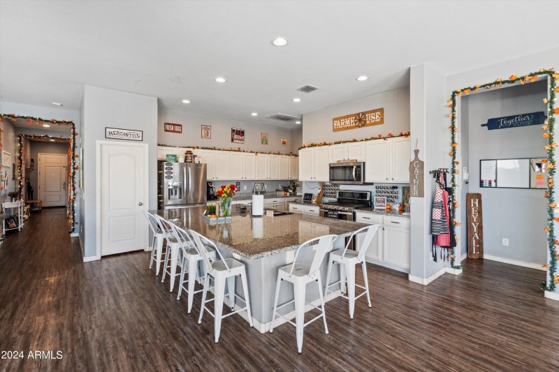 20-Kitchen & Dining