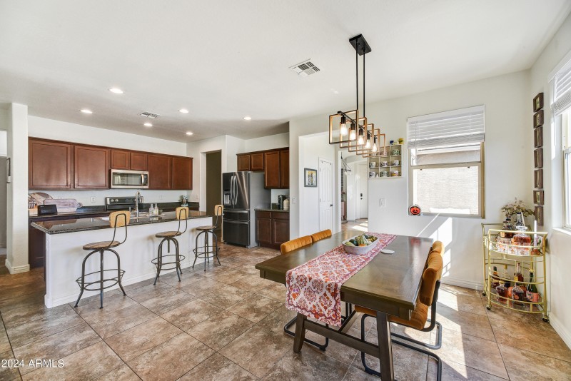 Dining to Kitchen