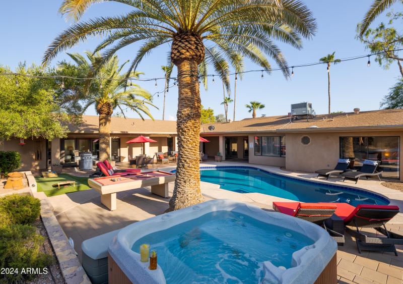 PropertyImageCo_6124EDelcoaAve_WEB-13