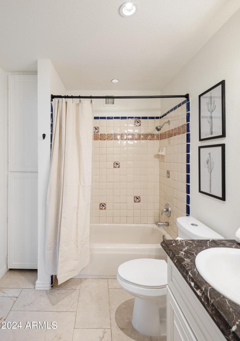 PropertyImageCo_6124EDelcoaAve_WEB-20