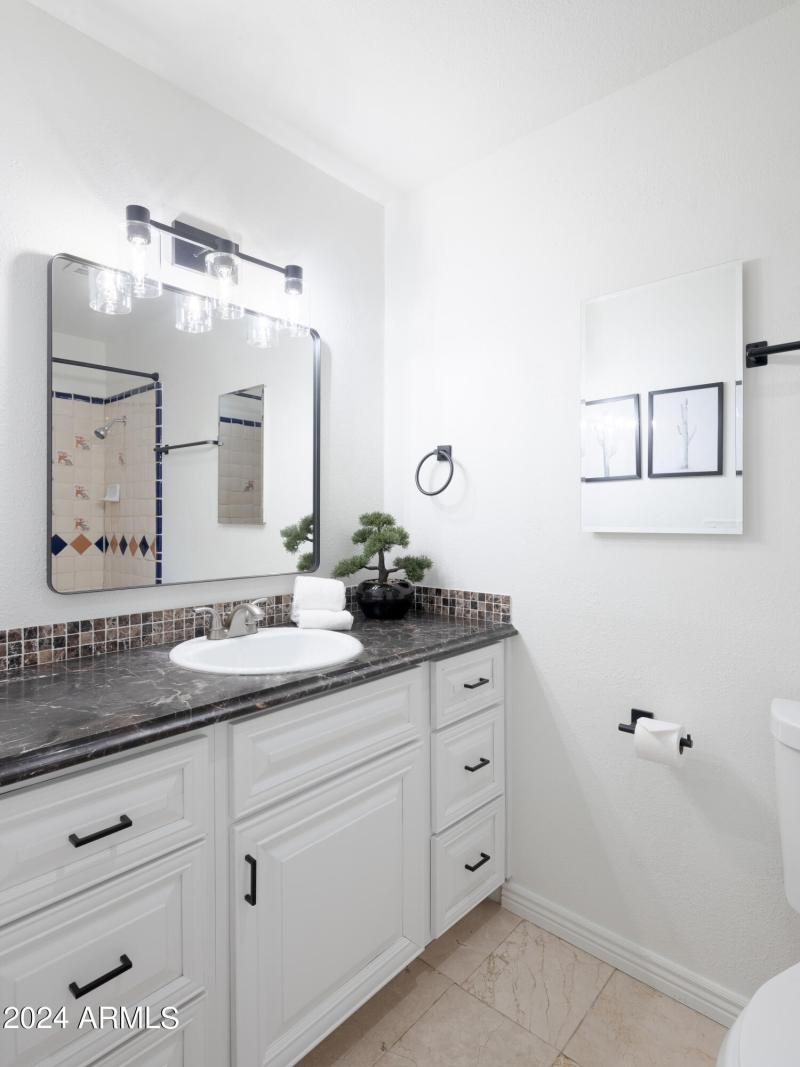 PropertyImageCo_6124EDelcoaAve_WEB-22