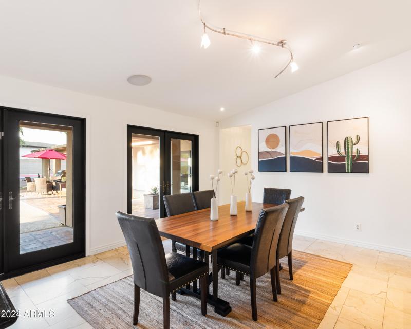 PropertyImageCo_6124EDelcoaAve_WEB-41