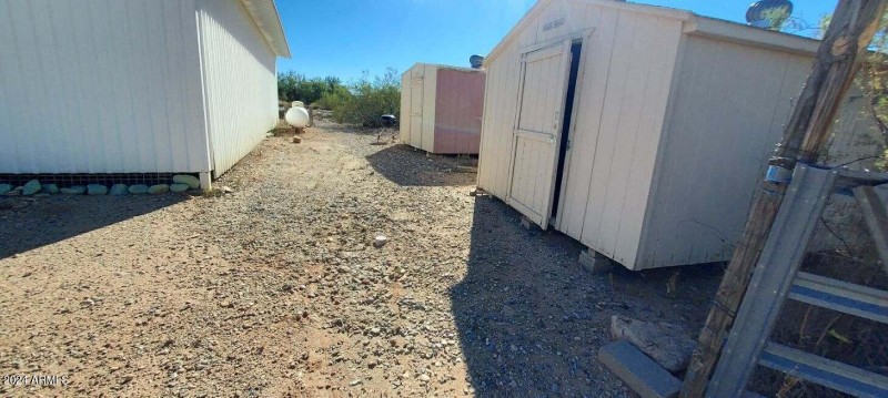 2 Sheds