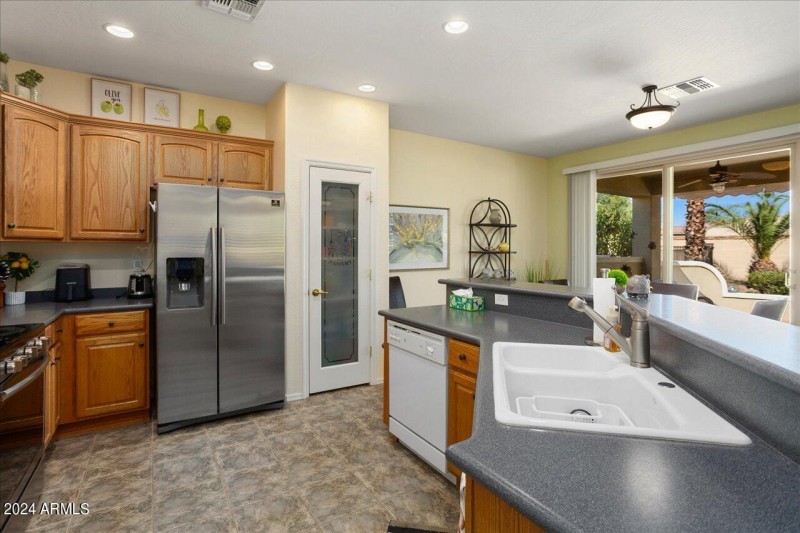 15-Kitchen