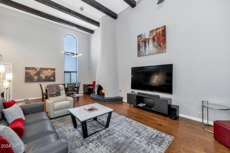 7740 E Camelback Rd-large-005-003-TOD299