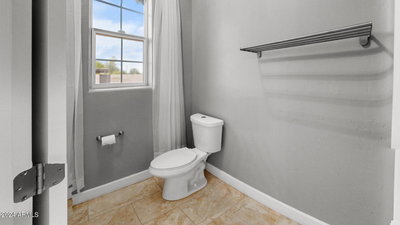 N-Evans-Rd-Bathroom 5 (1)