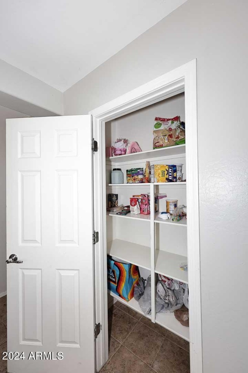 Kitchen-Pantry