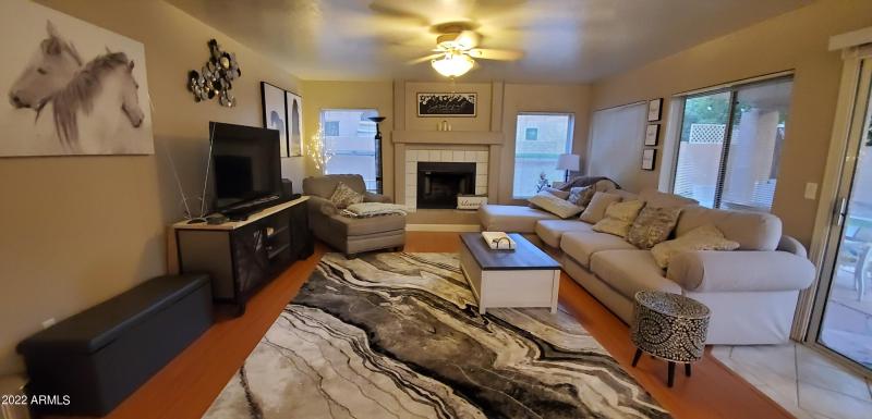 Enjoy TV & Fireplace