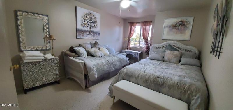 Bedroom #5 1 Queen/1 Twin