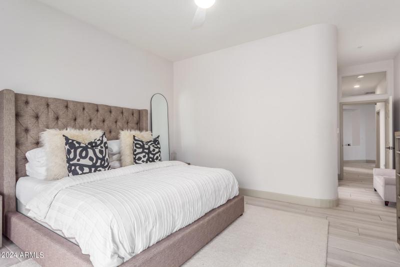 0025-25 - San Fernando