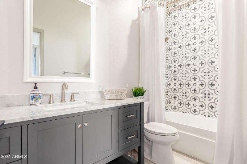 0033-33 - San Fernando