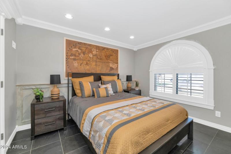 1439 S almar Cir-large-018-004-TOD3389-1