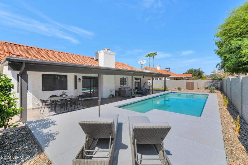 1439 S almar Cir-large-023-011-TOD3396-1