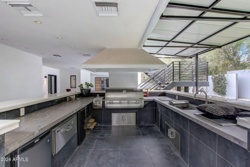 Outdoor Professional Kitchen