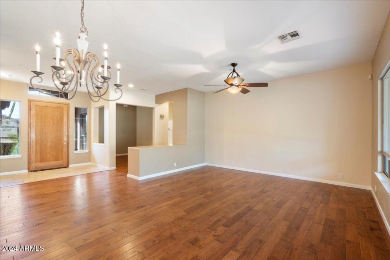 Entry/Dining/Living 15120 EVD