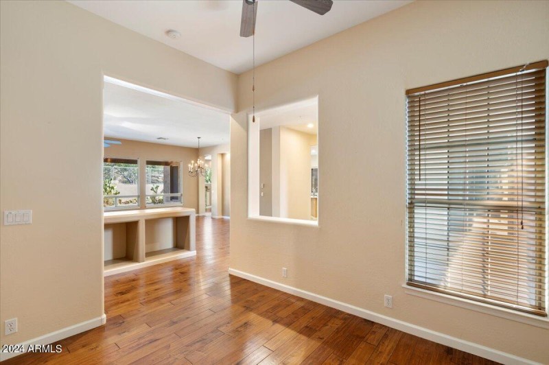Office/Den 15120 EVD