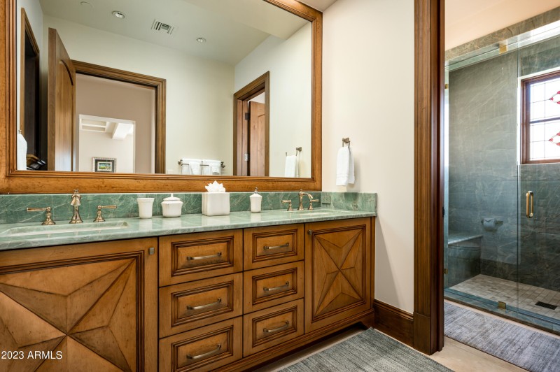 Customized Guest Bath