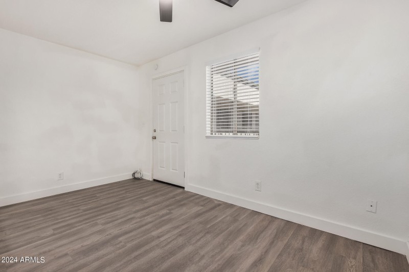 5 Living Room