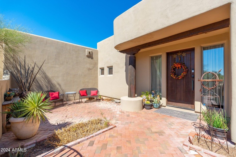 6610 E Barwick Dr - 06