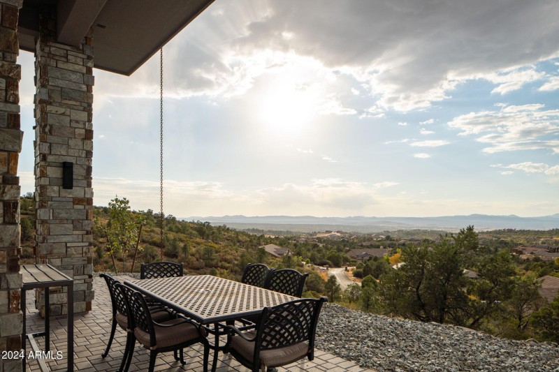 22-web-or-mls-5535-corliss-cir